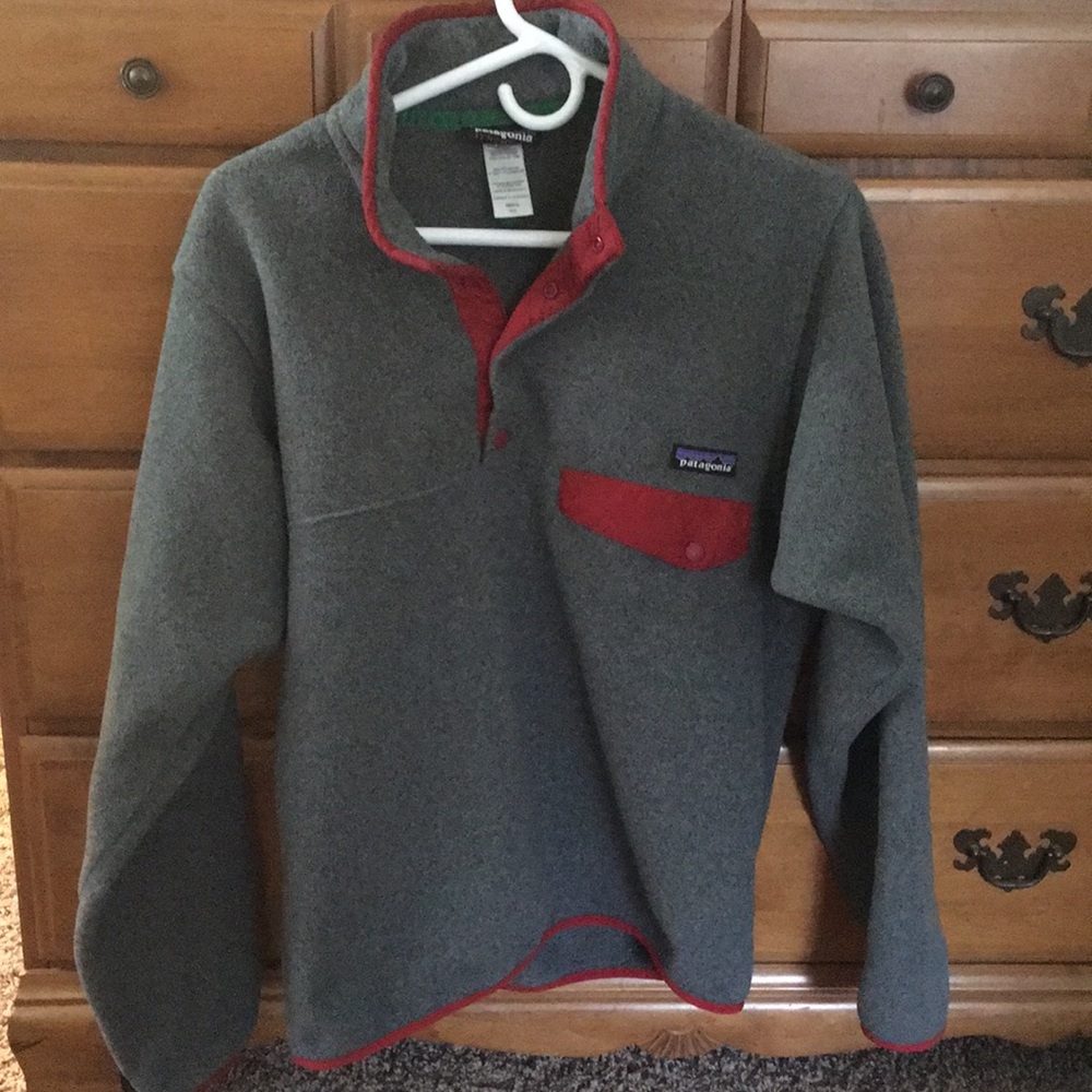 Grey Patagonia synchilla snap pullover